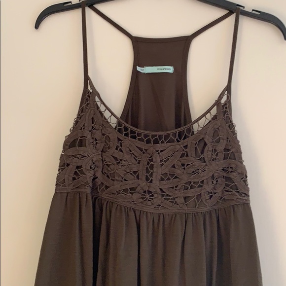 Olive green flowy tank with lace - Picture 2 of 2